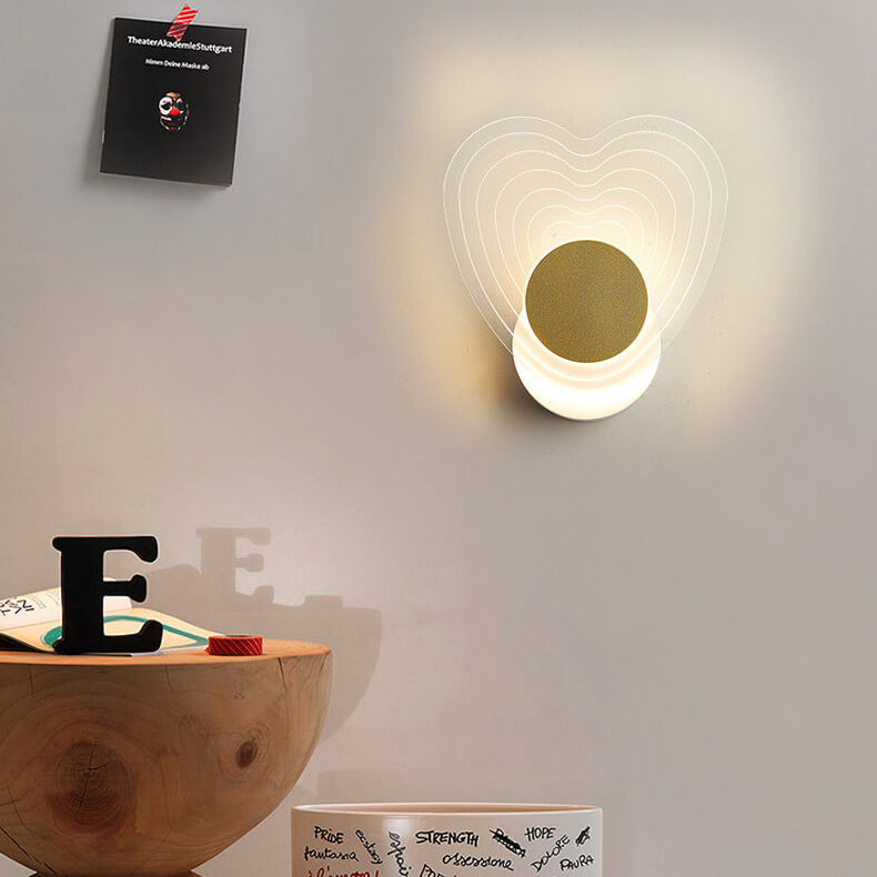 Luxoria Geo LED Wandleuchte | Goldenes Geometrisches Design | Acryl & Modern | Warmes Licht
