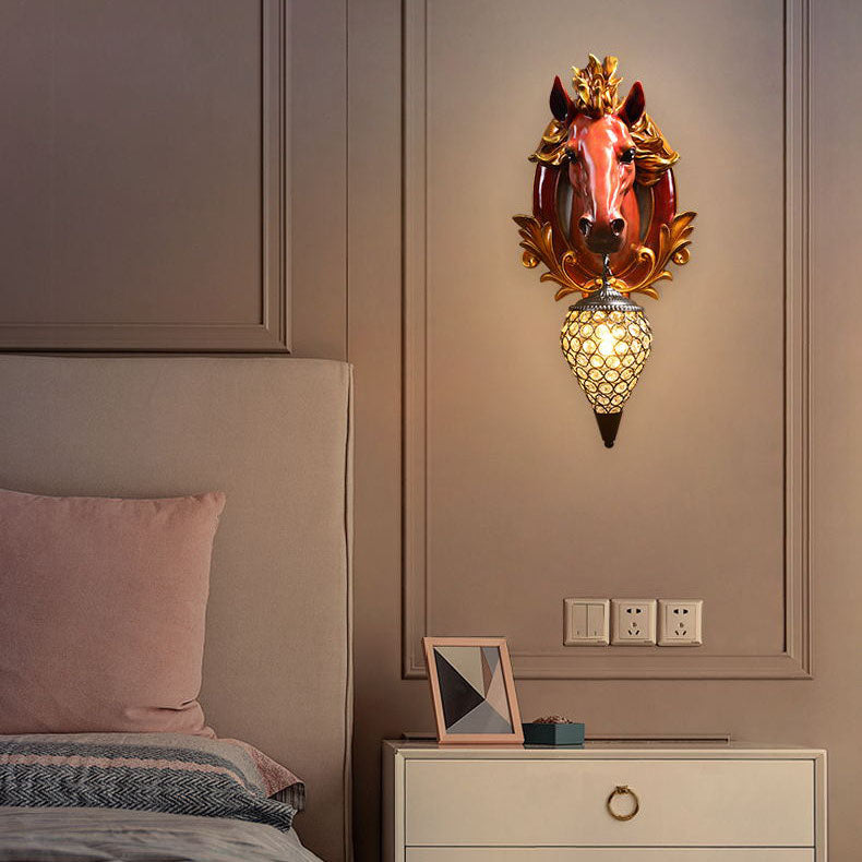 Equilux Wandlampe | Modernes Pferdekopf-Design | Kristallrunder Schirm | 1-flammig | Wohnzimmer-Beleuchtung