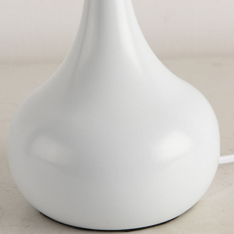 NoctaLoom Nordic Tischlampe | Vintage Design | Stoffschirm & Eisenbasis | Touch-Schalter