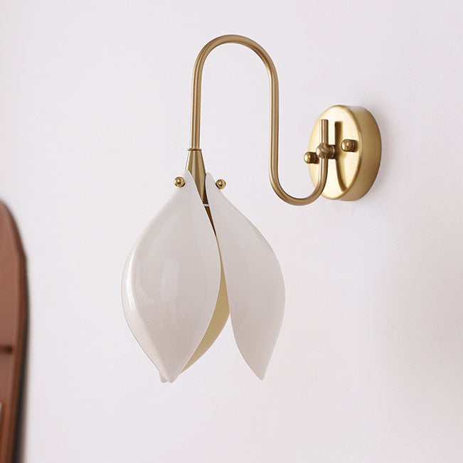 Magnoliva Keramikwandleuchte | Retro-Blumendesign | Eisenrahmen | Schlafzimmerbeleuchtung