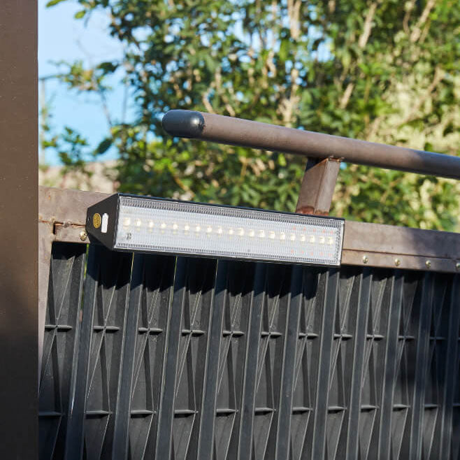 SolarBeam LED Strip Light | Magnetisch & Multifunktional | USB & Solar | Wasserfest