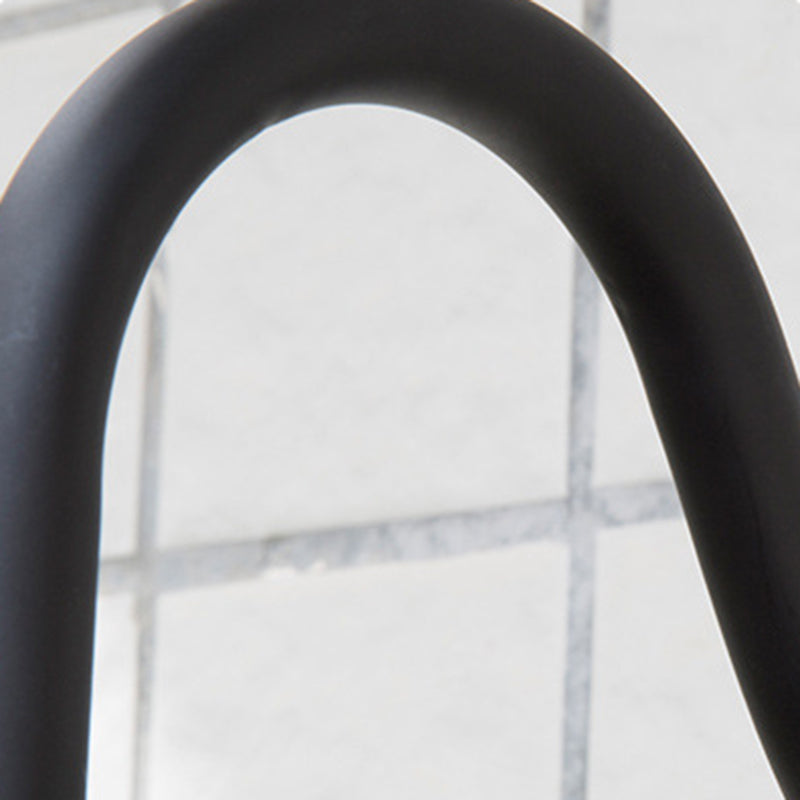 Noctura Classic Wandlampe | Vintage Design | Eisenrahmen mit Rundem Glasschirm | 1-Licht Esszimmerbeleuchtung