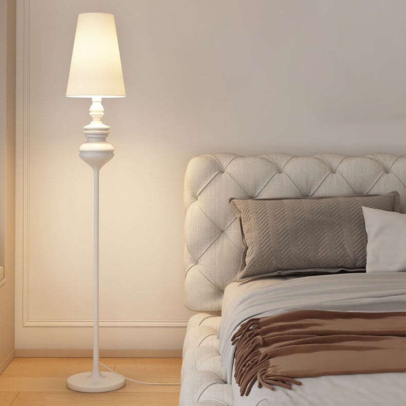 Glorovia Stehende Stofflampe | Modernes Kegeldesign | Stabiler Eisenfuß | Stimmungsvolle Beleuchtung für Wohnzimmer