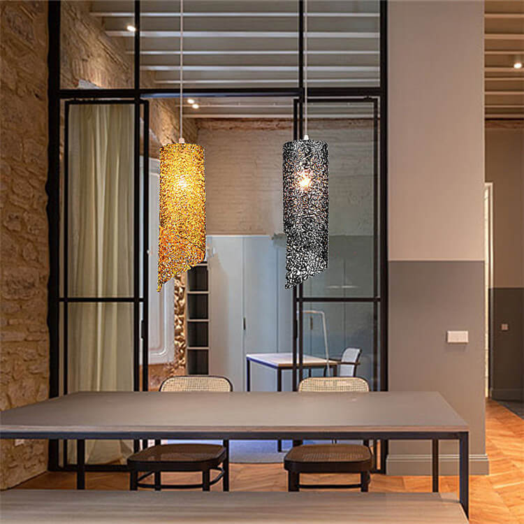 WireAura – Moderne Aluminiumspirale LED Pendelleuchte | Farbenfrohes Zylinderdesign | Elegantes Ambiente