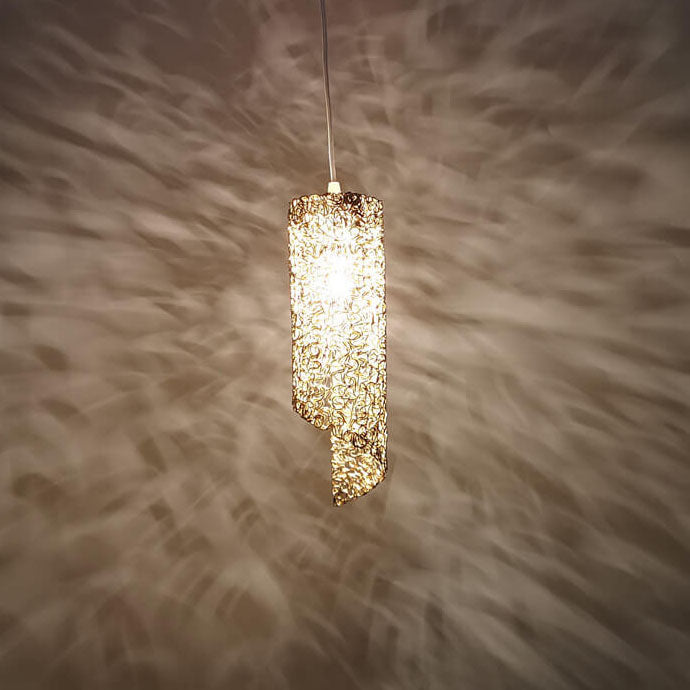 WireAura – Moderne Aluminiumspirale LED Pendelleuchte | Farbenfrohes Zylinderdesign | Elegantes Ambiente