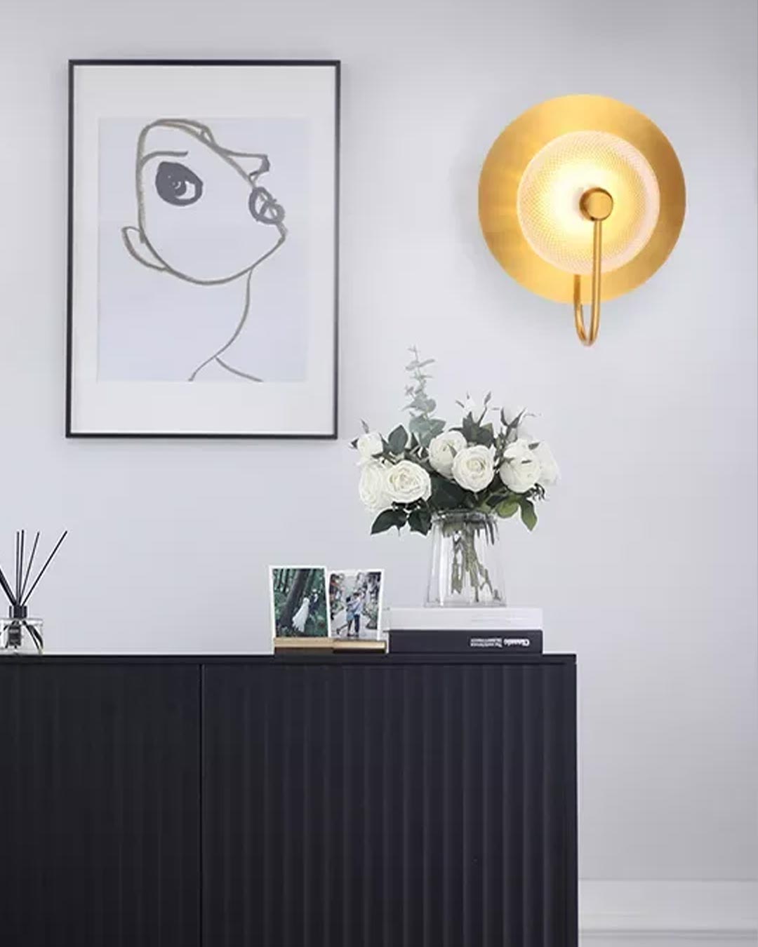 AuroraTorch Runde Metall-Wandleuchte | Modernes Design | Stimmungsvolle Wandbeleuchtung