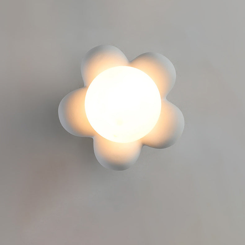 PetalCrest Wandlampe | Nordic Kreativ Design | Blütenform | Keramik & Holz | 1-Flammig