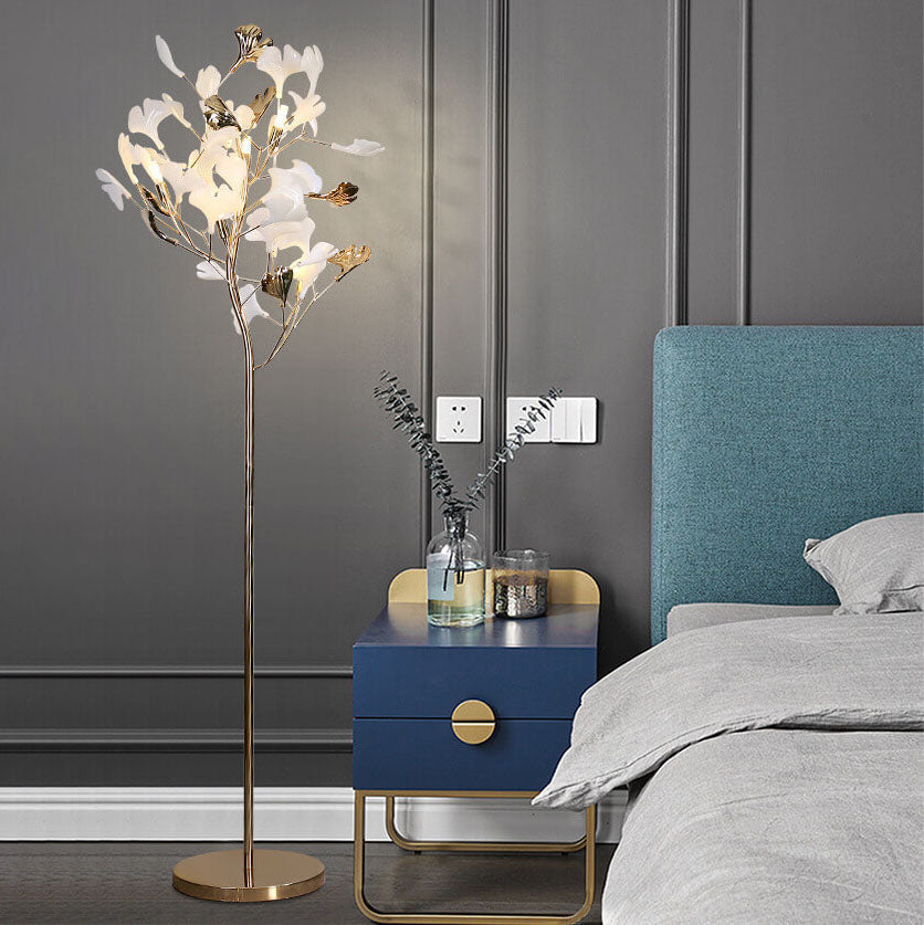 GinkoLuxe Stehlampe | Nordisches Design | Dekorative Ginkgo-Blätter | 5-Licht Bodenlampe | Elegantes Wohnaccessoire