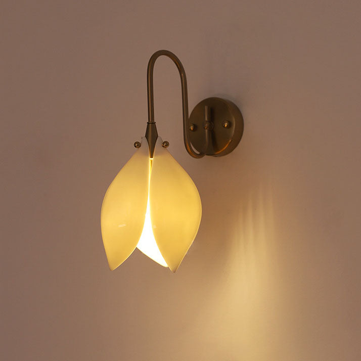 Magnoliva Keramikwandleuchte | Retro-Blumendesign | Eisenrahmen | Schlafzimmerbeleuchtung