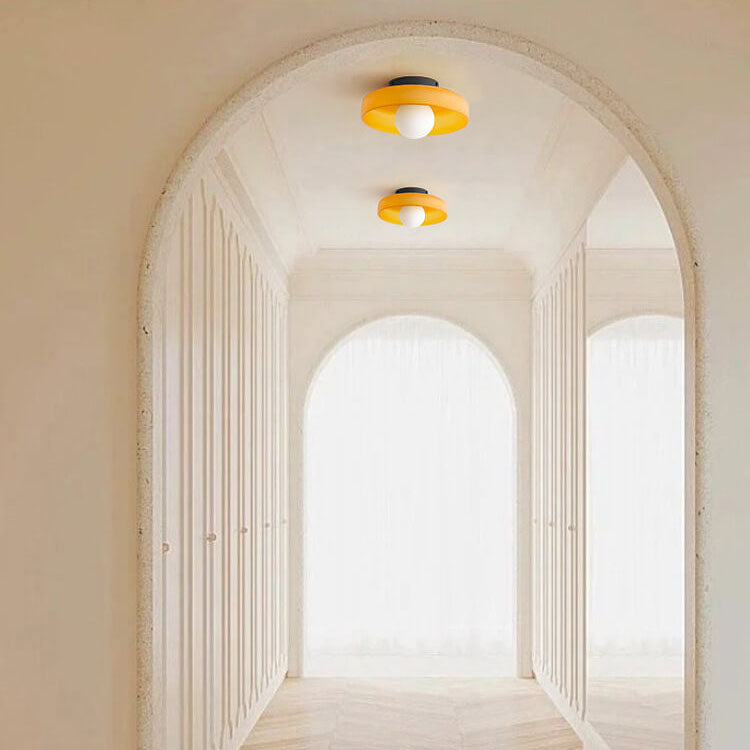 Nordéa Curve Skandinavische Wandleuchte | Glas & Eisen | Runde Platte | Minimalistisches Design | Beleuchtung für Wohnzimmer & Schlafzimmer