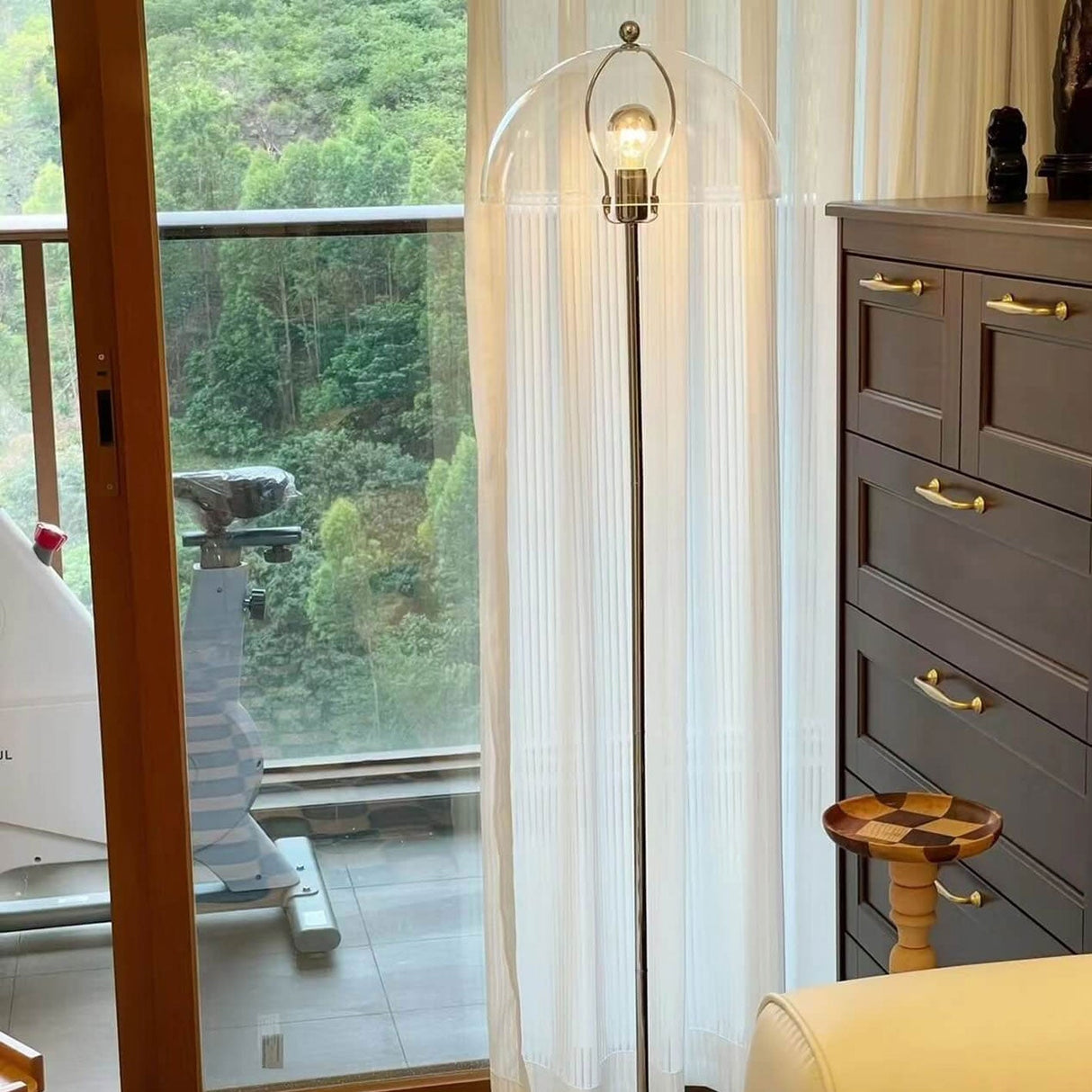 MushLight Retro Stehlampe | Acryl Pilzdesign | 1-flammig | Stilvolle LED Beleuchtung