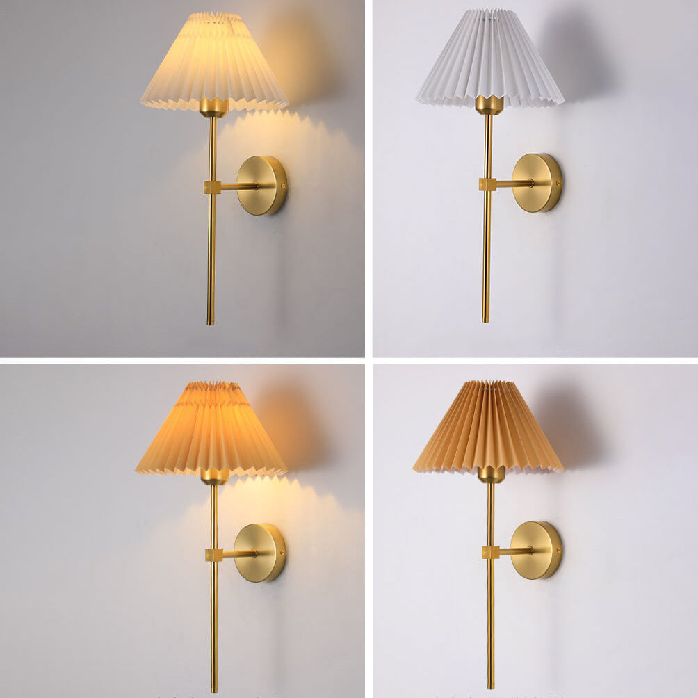 LumiElegance Vintage Wandlampe | Plissee-Stoffschirm | Eleganter Arm | Klassische Beleuchtung