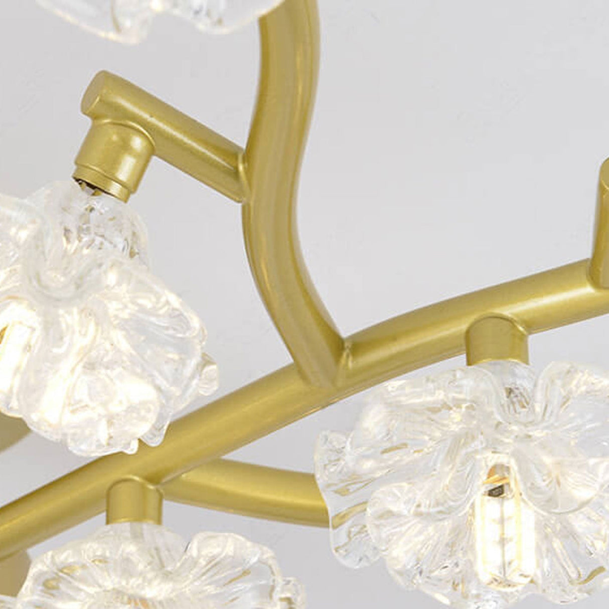 Blossura LED Deckenleuchte | Kreatives Zweigdesign mit Pflaumenblüten | 18/24/30 Lichter | Semi-Flush