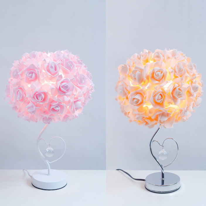 Roseva Art Deco Tischlampe | Stoff-Rosenschirm | Elegante Beleuchtung | Schlafzimmer Dekoration