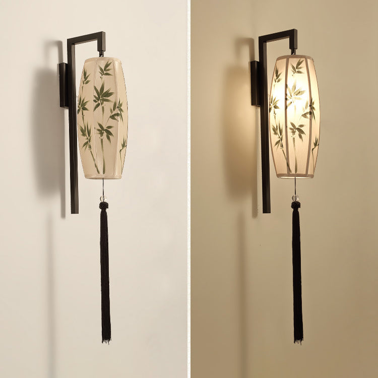 SinoGlow Wandlampe | Chinesisches Vintage-Design | Stofflaterne mit Quasten | 1-Licht