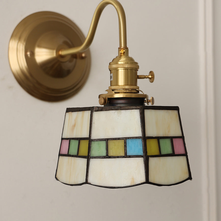 AuroraGlint Tiffany Kupfer Wandleuchte | Klassisches Design | Hochwertiges Glas | Ideal für Wohnzimmer