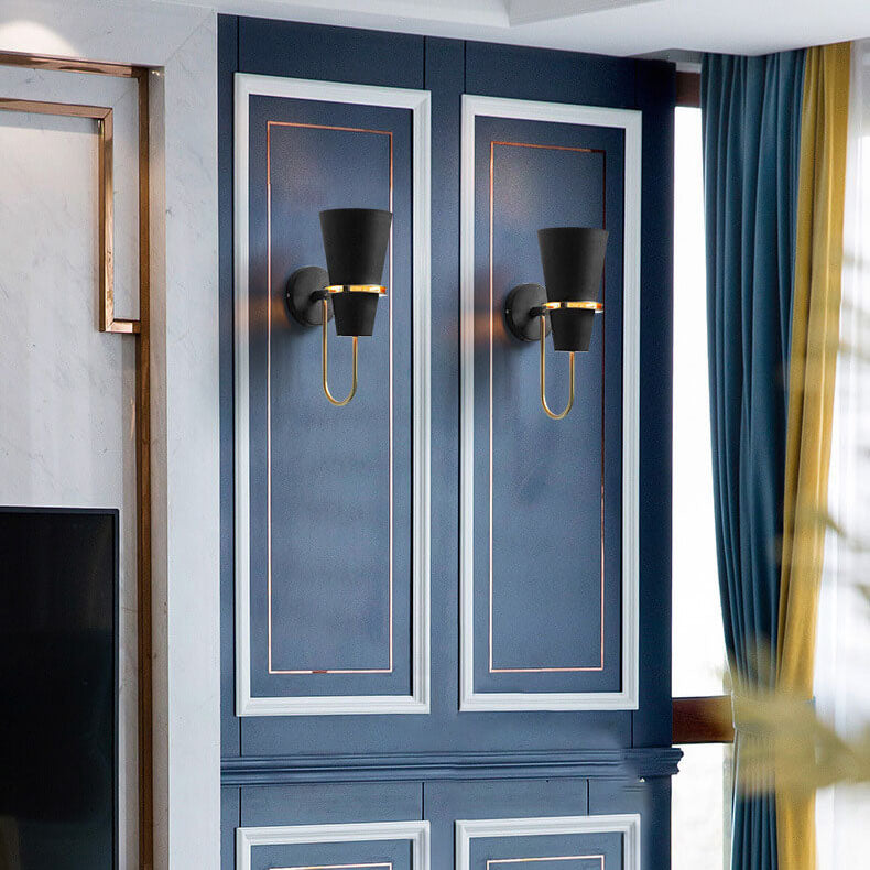 Hornvia Skandinavische Wandleuchte | Modernes Horn-Design | Metall | Schlafzimmerbeleuchtung