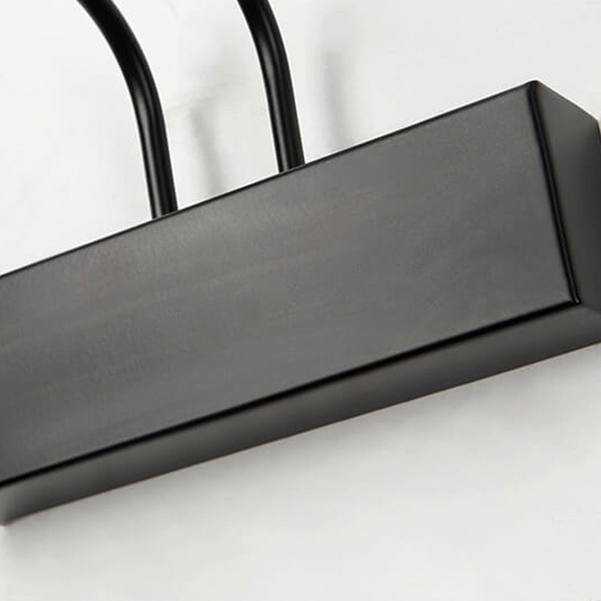 Arkluma Nordic LED Wandleuchte | Massivholz | Geschwungener Arm | Warmes oder Weißes Licht