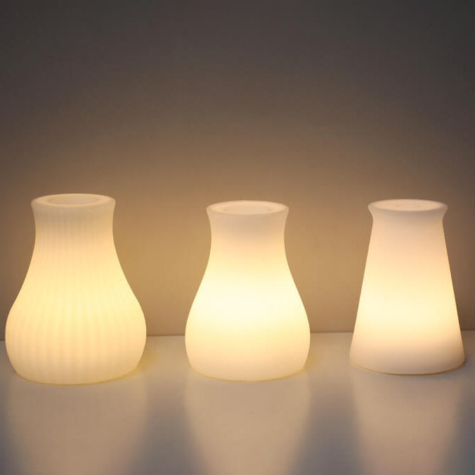 GeoGlow Kreative Geometrische LED Tischlampe | Batteriebetrieben & Fernbedienung | Nachtlicht & Dekoration