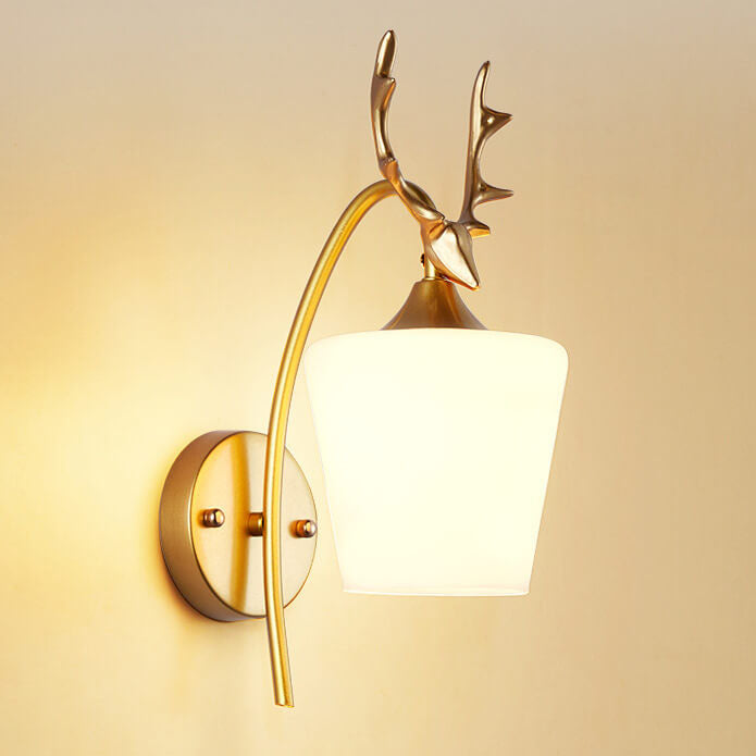 Branvia AntlerGlow Wandleuchte | Nordisches Design | Glas-Kegelschirm | 1-flammig | Rustikaler Stil