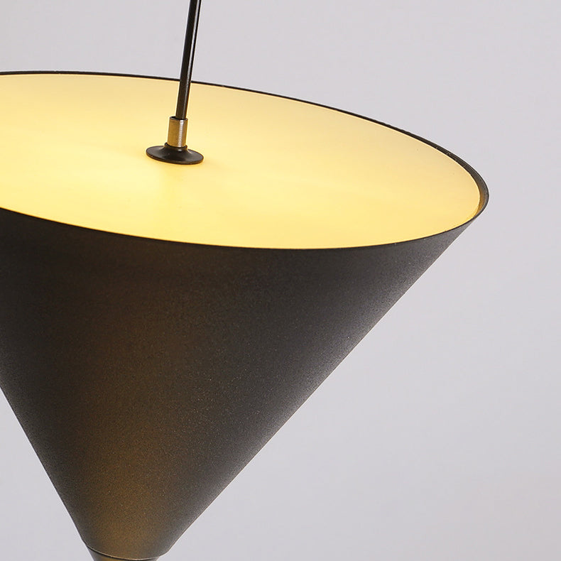 Conevia Minimalistische LED Pendelleuchte | Modernes Kegeldesign | Aluminium & Acryl | Stimmungsvolle Beleuchtung für Schlafzimmer