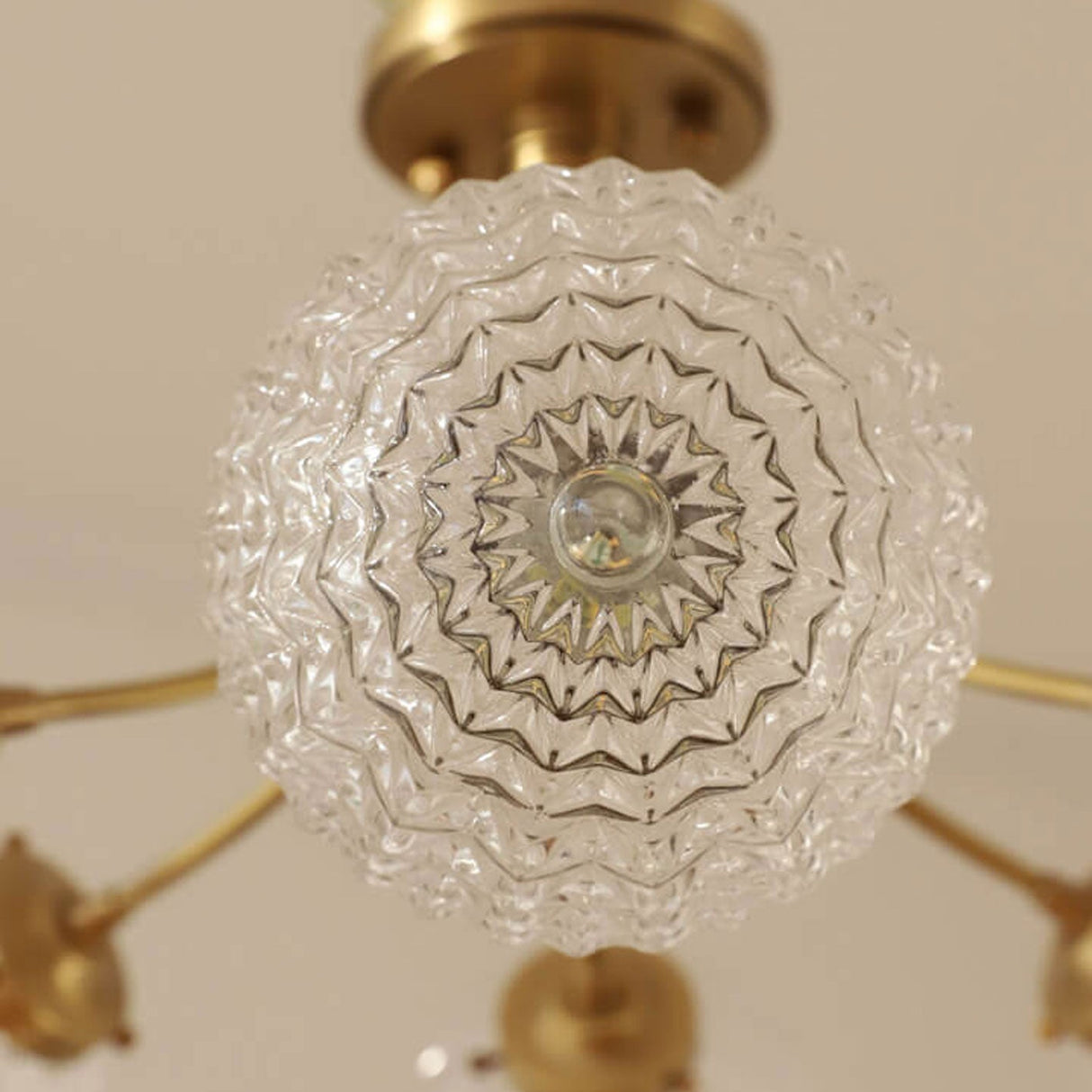 Astriona Sphere LED Deckenleuchte | Sphärische Glaslampenschirme | 6/8 Flammen | Flush Mount