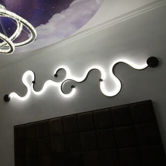 Serpenta Moderne LED Wandlampe | Aluminium | Geschwungenes Design | Dimmbar | Stilvolle Beleuchtung