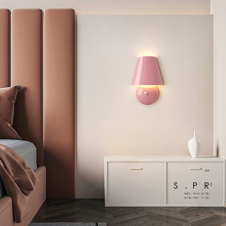 TrapeLux LED Wandleuchte | Modernes Trapez-Design | Eisen & Acryl | Warmweißes Licht