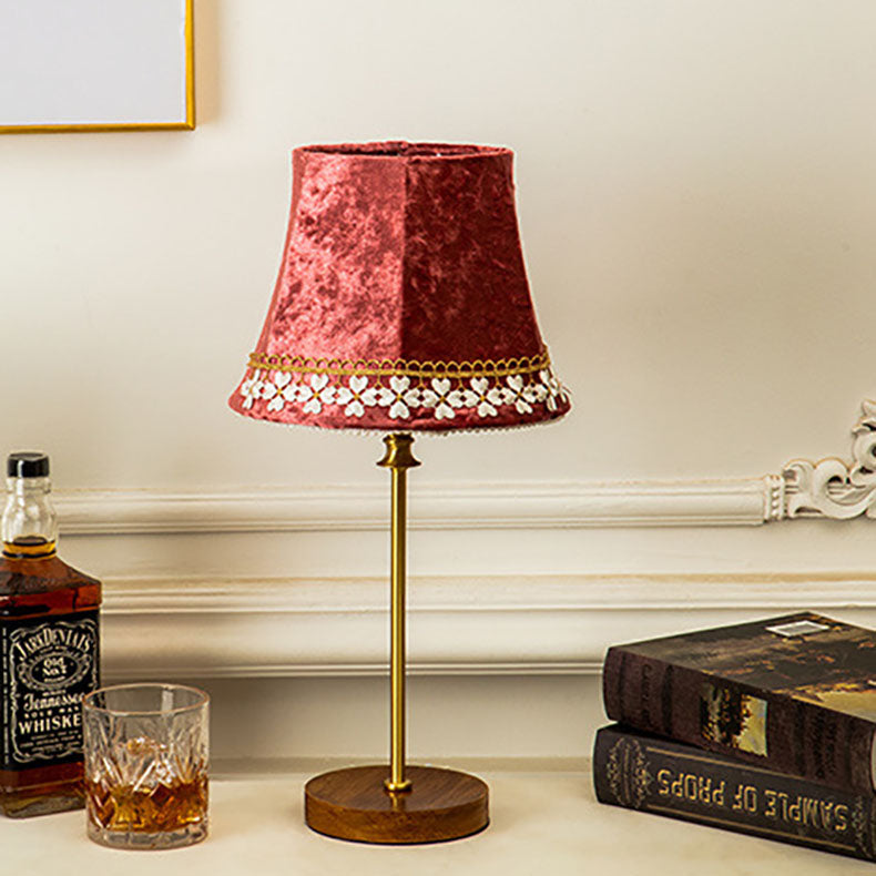 Velvora Europäische Tischlampe | Samt-Trommeldesign | Kupfer-Holz-Sockel | Wohnzimmerbeleuchtung