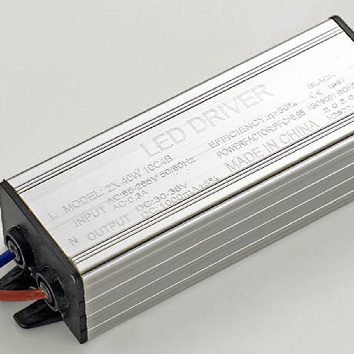 LumoShield LED Außenwandleuchte | Moderne Gartenbeleuchtung | Wasserdicht & Energiesparend