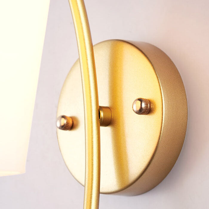 Branvia AntlerGlow Wandleuchte | Nordisches Design | Glas-Kegelschirm | 1-flammig | Rustikaler Stil