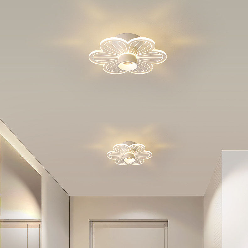 Bloomora Minimalistische LED-Deckenleuchte | Rosendesign | Runde Acryl-Lampe | Stimmungslicht für Wohnzimmer