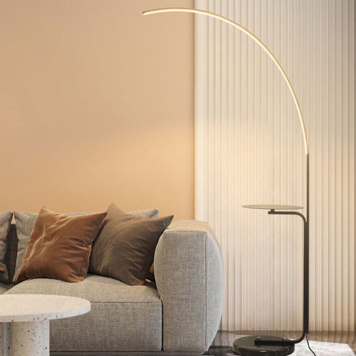Luniora Arc LED Stehleuchte | Minimalistisches Design mit Ablage | Modern & Dimmbar