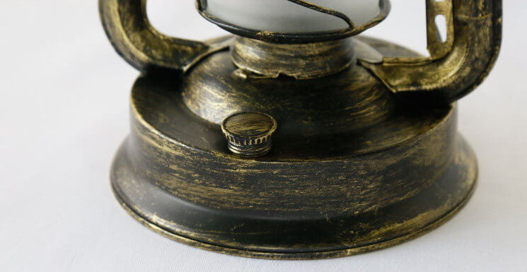 LuxeLume Retro Kerosin Tischlampe | Nostalgische Öllampe | 1-flammige Deko-Laterne