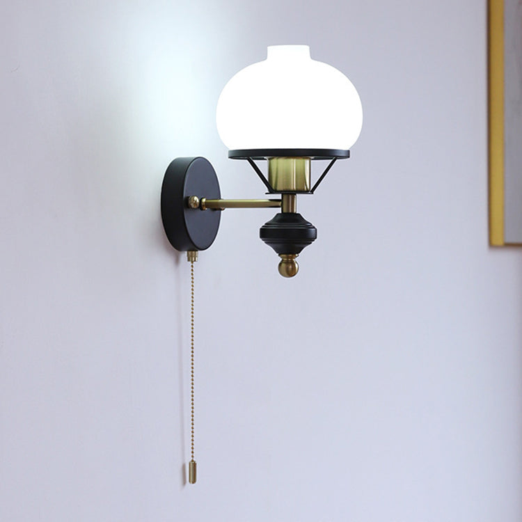 GeoLuxe Französische Geometrische Wandlampe | Eisen & Glas | 1-Licht Design für Wohnzimmer