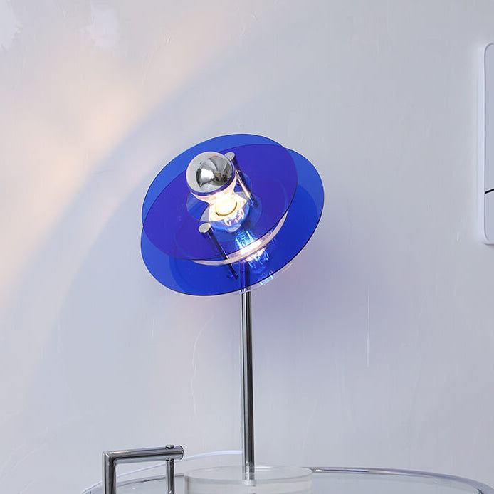 AstroVibe Moderne Acryl Tischlampe | Space-Saucer Design | Einzigartig | Stimmungsvolles Licht | Deko für Zuhause
