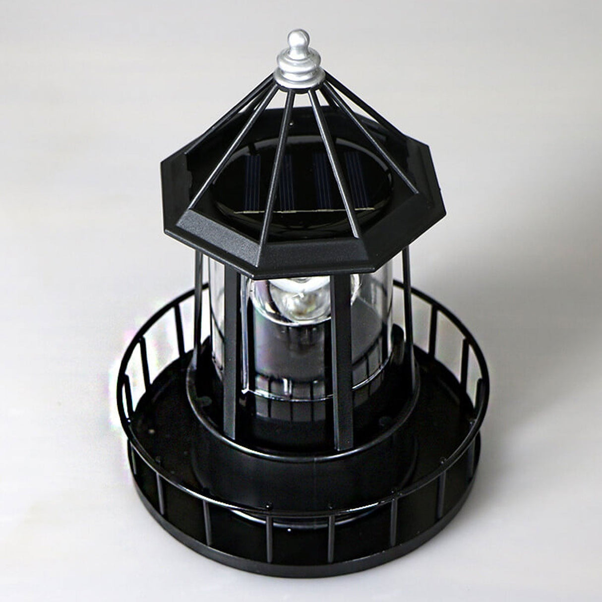 SolarSpin LED Gartenleuchte | Rotierender Turm | Solarbetrieben | Deko & Landschaftsbeleuchtung