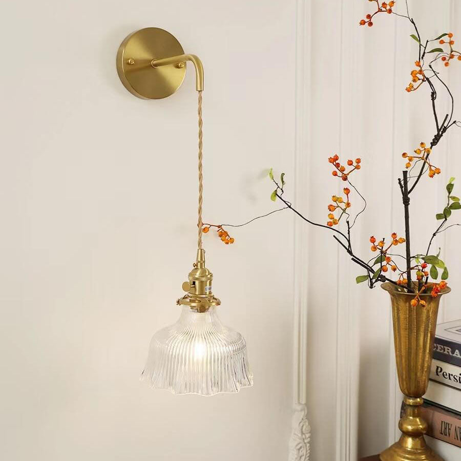 Florabelle Nordic Wandlampe | Minimalistisches Blütendesign | Kupfer & Glas | 1-flammig | Dekorative Beleuchtung