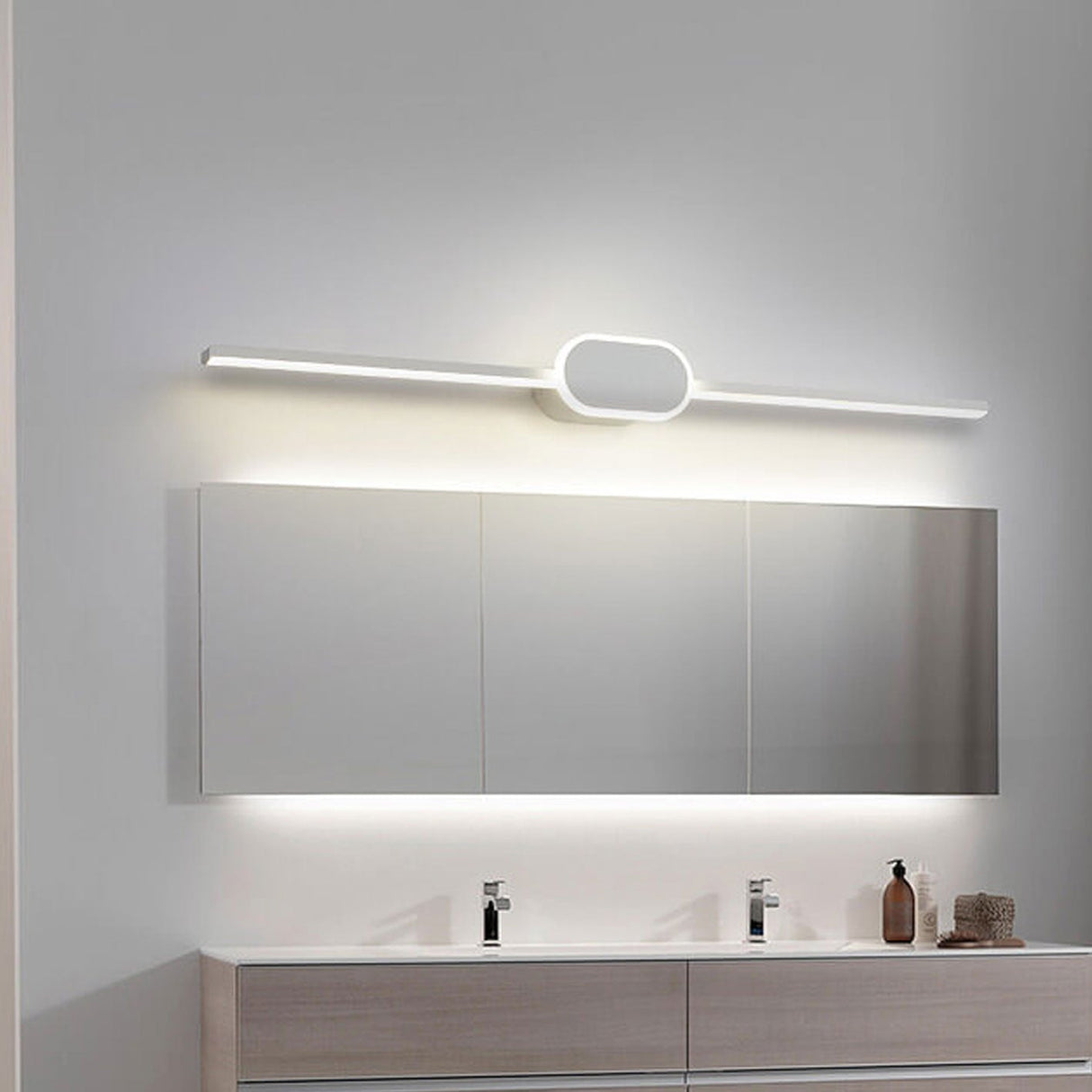 NovaBeam LED Wandleuchte | Minimalistisches Design | Ovaler Sockel | Dimmbar | Badezimmer- & Wohnbeleuchtung