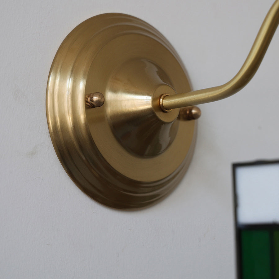 AuroraGlint Tiffany Kupfer Wandleuchte | Klassisches Design | Hochwertiges Glas | Ideal für Wohnzimmer