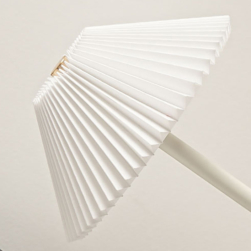 GlowVibe Skandi LED Tischlampe | Wiederaufladbar | Stoffschirm mit Falten | Kabellos | Stimmungslicht | Nachttischlampe