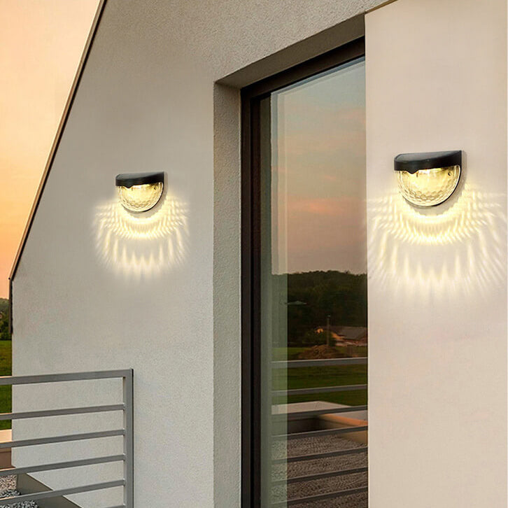 SolarCrest LED Wandleuchte | Halbkreis-Design | Solarbetrieben | Wasserdicht | Zaun- und Außenbeleuchtung