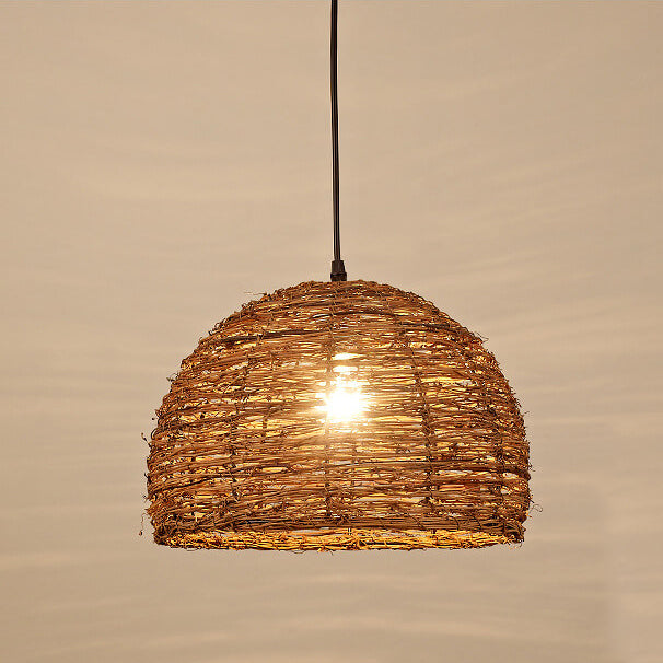 RattanDome Retro Pendelleuchte | Handgewebtes Rattan-Design | 1-Licht | Natürliche Wohnbeleuchtung