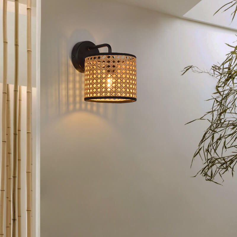 Ravelle Rattan Wandlampe | Modernes Webdesign | Trommelform | Stimmungsvolle Beleuchtung für Zuhause