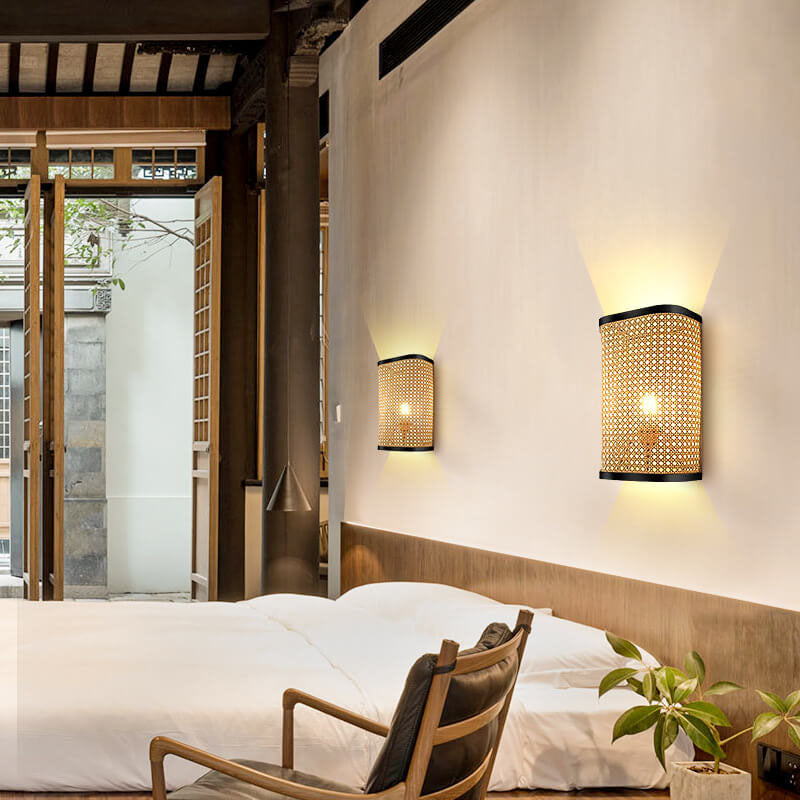 NaturaLoom Wandleuchte | Handgewebtes Rattan-Design | Minimalistisch | Quadratische Wandlampe | Natürlich und Modern