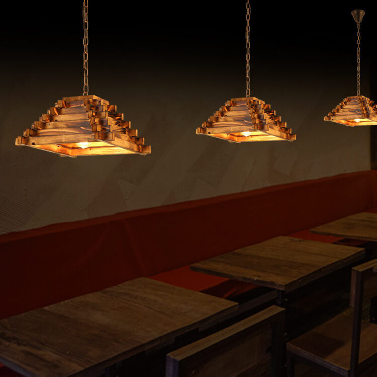 TimberTriad Pendelleuchte | Vintage Holzdesign | Dreieckige Hängelampe | Einfache Lichtquelle | Rustikal & Modern