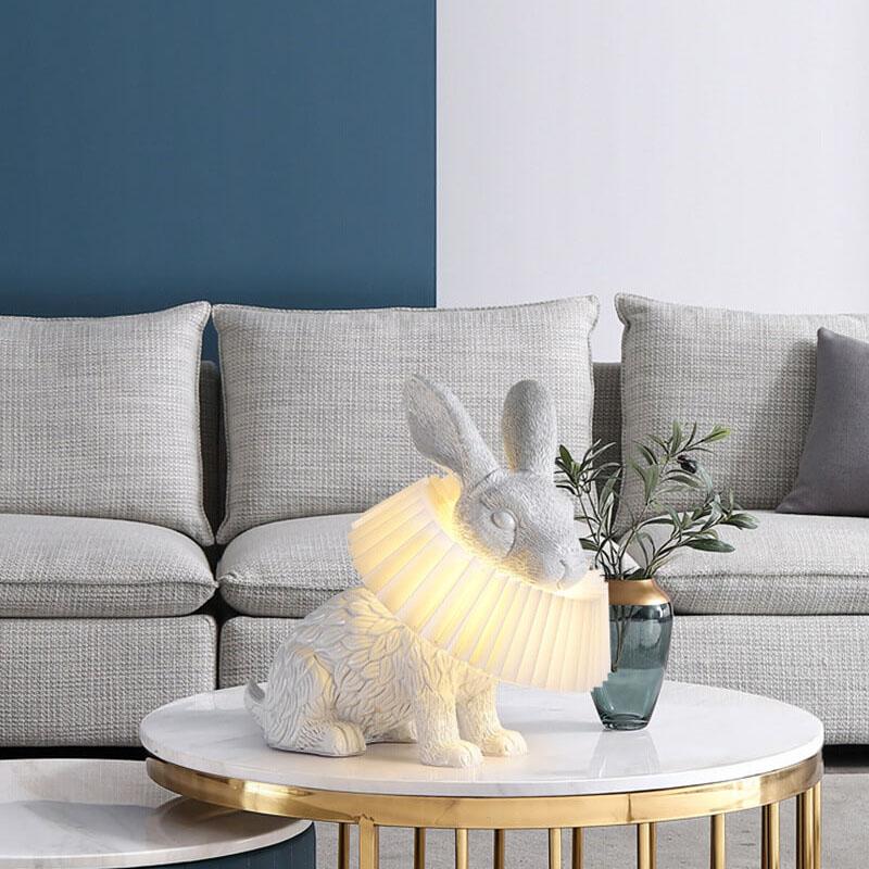 BunnyBright Kreative LED Tischlampe | Resin-Häschen-Design | Warm- & Weißlicht | Deko & Stimmungslicht für Zuhause