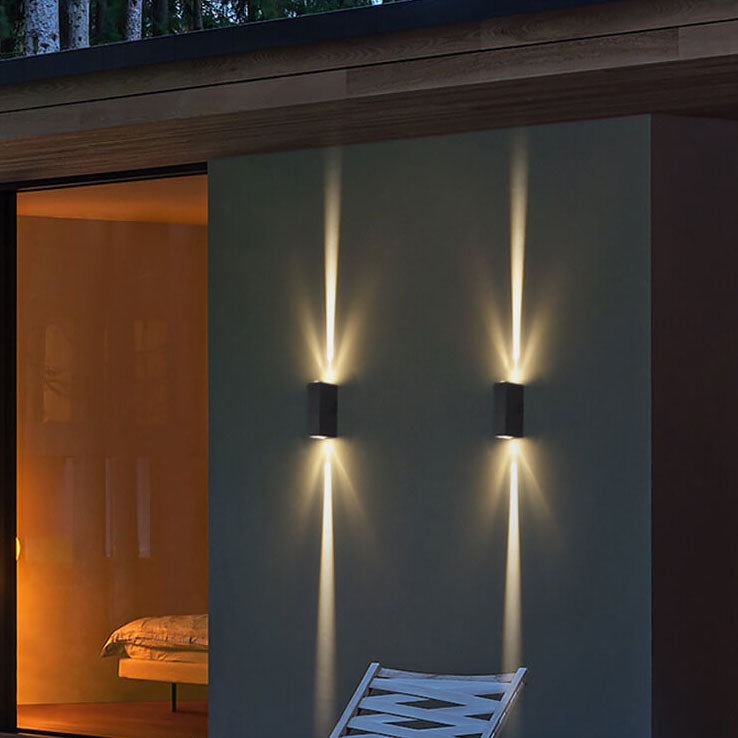 AquaLuxe LED Außenwandleuchte | Wasserdicht & Modernes Design | Rechteckige Außenlampe für Haus & Garten
