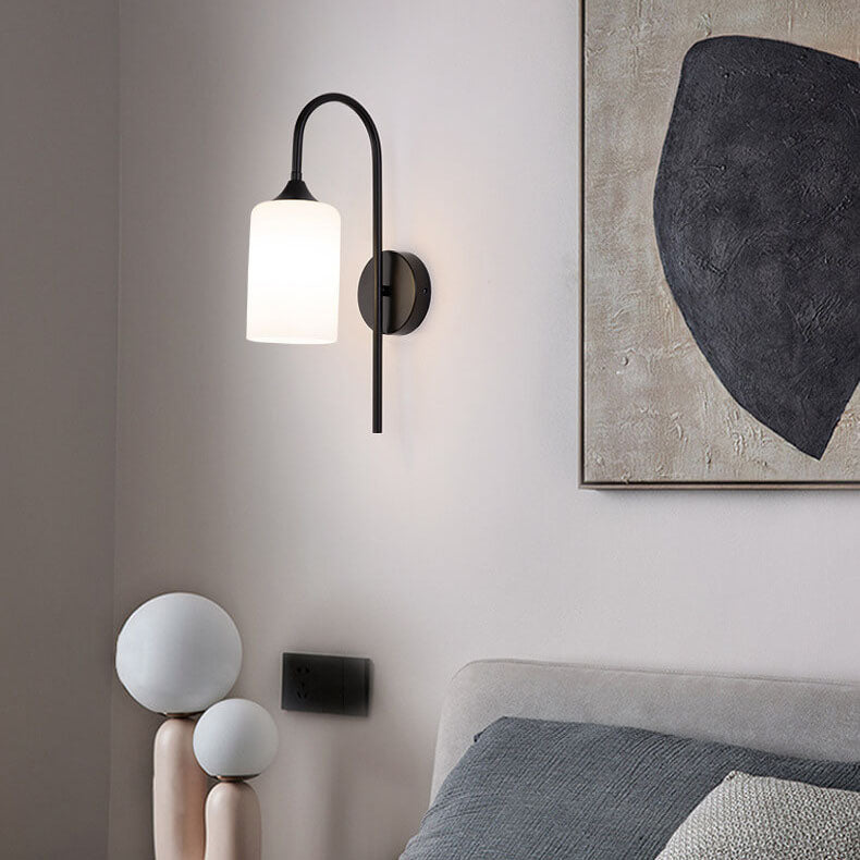GlintArc Wandlampe | Minimalistisches Zylinderglasdesign | Flexibler Arm | 1-Licht Wandleuchte für stilvolle Räume