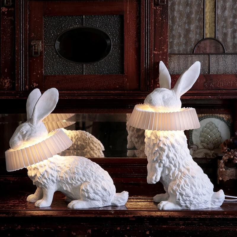 BunnyBright Kreative LED Tischlampe | Resin-Häschen-Design | Warm- & Weißlicht | Deko & Stimmungslicht für Zuhause